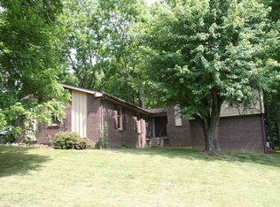 1826 E Alquina Rd, Connersville, IN 47331