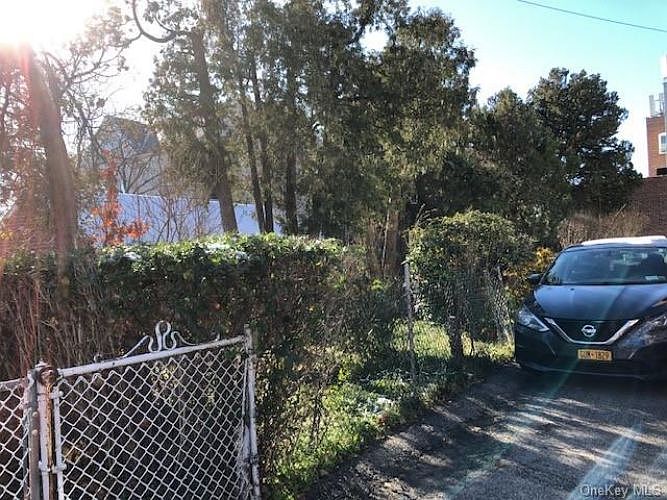 2nd image of 3911 Amundson Ave