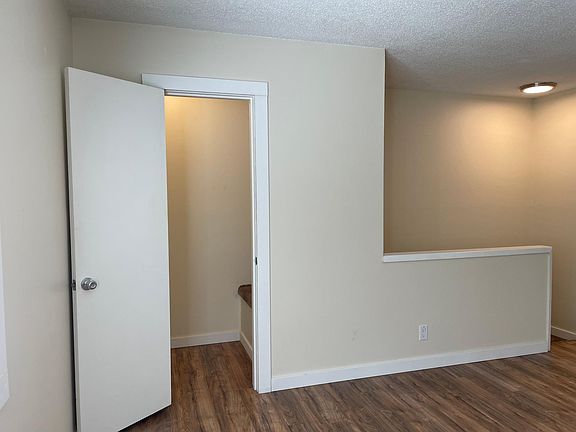 5th image of 2402 E 8th St