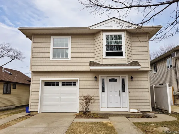 451 E Pine St, Long Beach, NY 11561