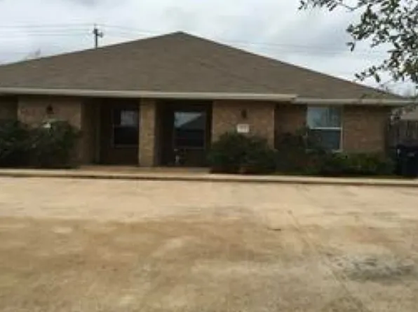 3709 Oldenburg Ln, College Station, TX 77845