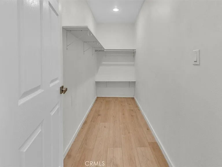 7015 Amigo Ave — Photo 9