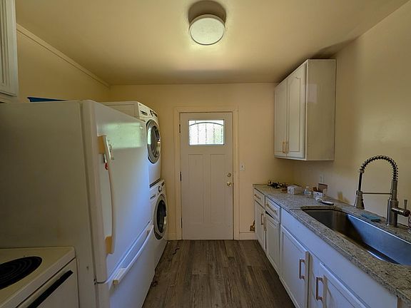 3rd image of 640 Rowan Dr