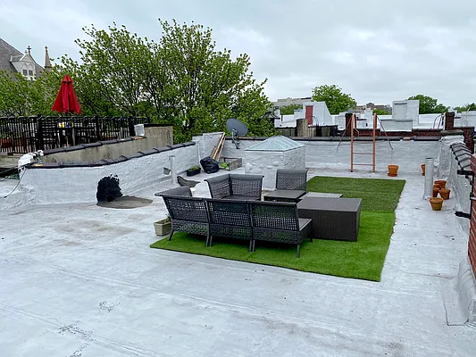 Sold by Compass | media 7