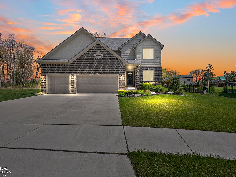 1st image of 50490 Oakbrooke Dr