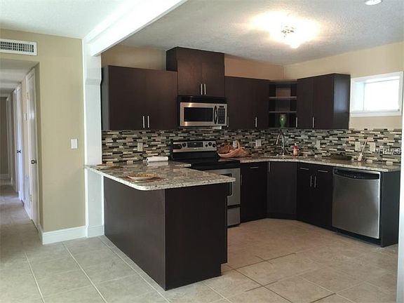 5th image of 9 Capehart Dr