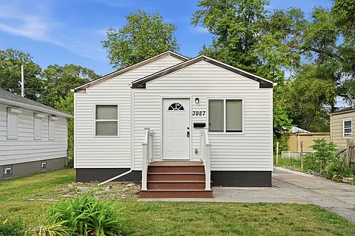 3987 Lincoln St Photo 1