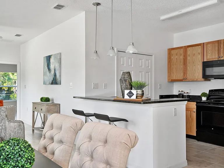 Spring Tree Village Apartments — Photo 41