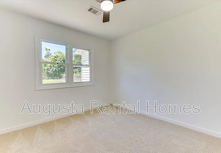 1908 Wylie Dr — Photo 14