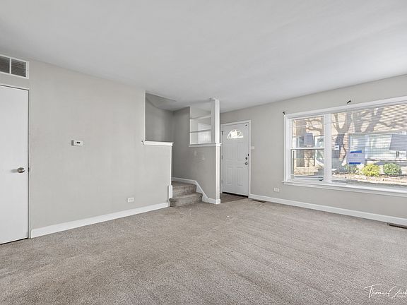 4th image of 1336 Wentworth Ave