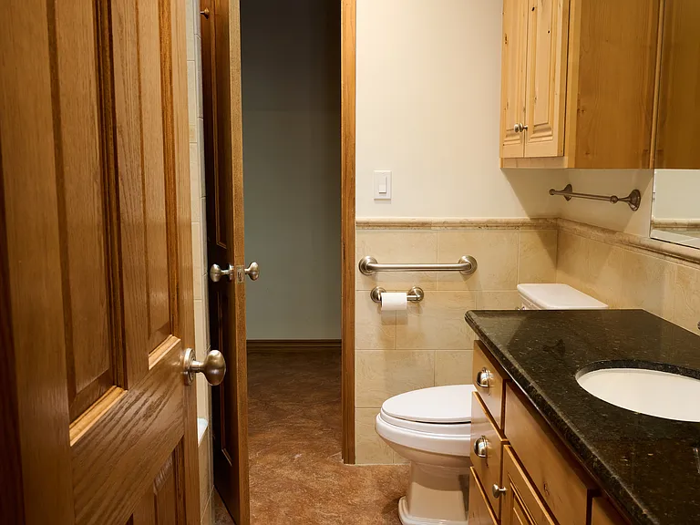 4720 Hayman Ave — Photo 49