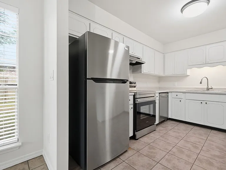 403B Yancey St — Photo 15
