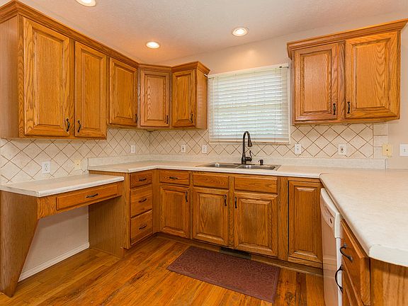 5th image of 1461 W High Point Cir