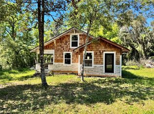 737 E Indiana Ave, Deland, FL 32724