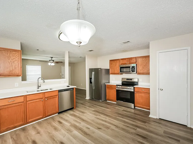 5312 Newcastle Ln — Photo 6