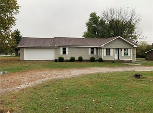 1105 E Main St, Green Forest, AR 72638