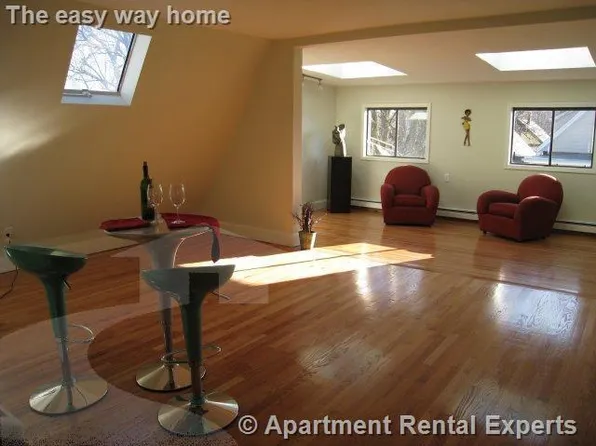 10 Evergreen Ave, Somerville, MA 02145