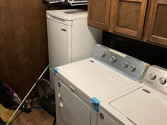 4th image of 406 Woodland Dr