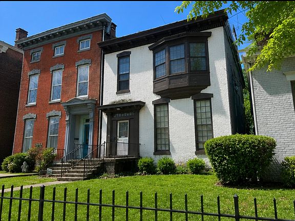 2nd image of 120 E Oak St #1