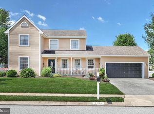 2704 Sparrow Dr, York, PA 17408