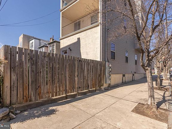 4th image of 4032 Baring St