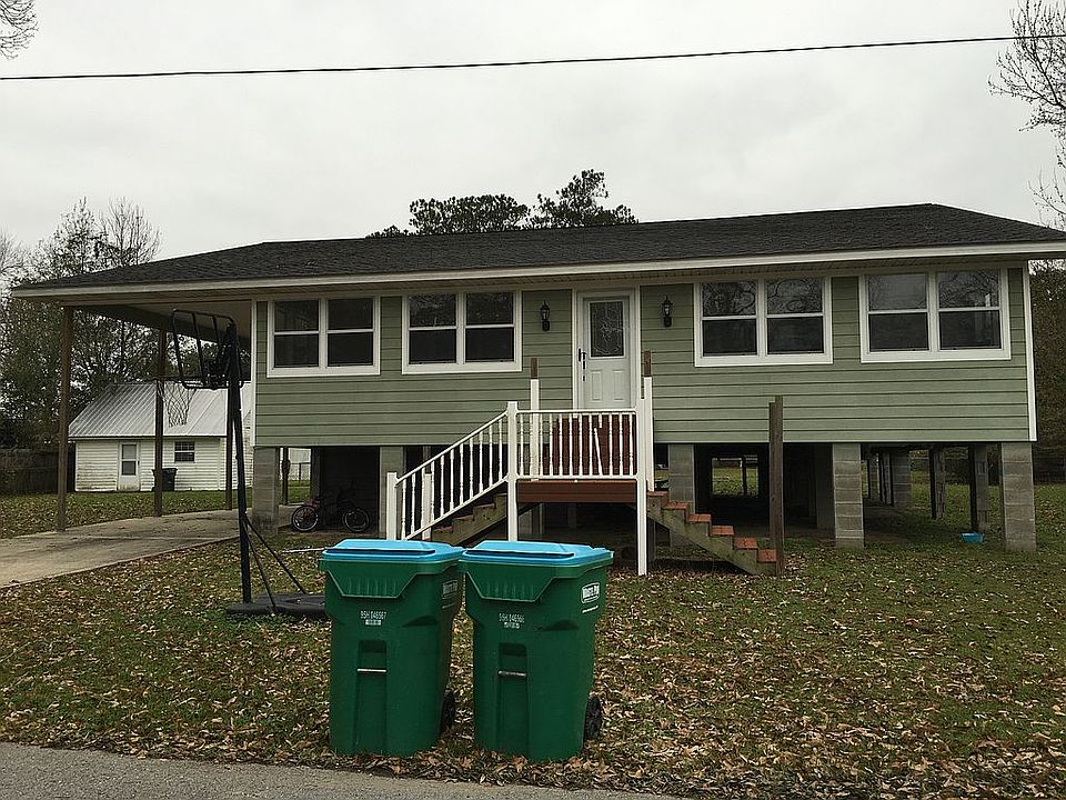 Home Outside - Stairs to be painted