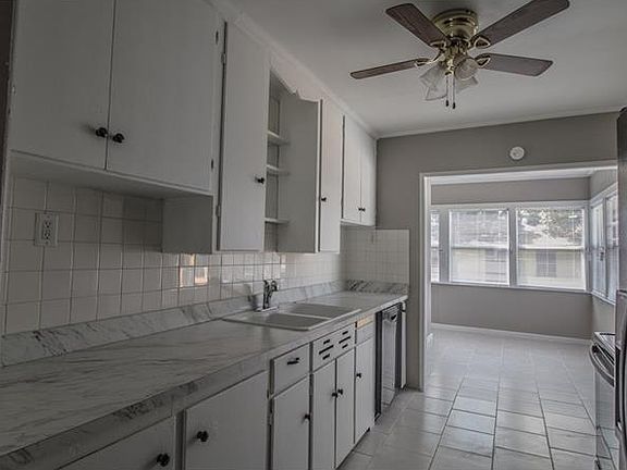 3rd image of 2222 Avenue A NW