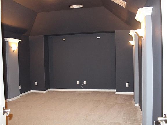 5th image of 10328 Matador Dr