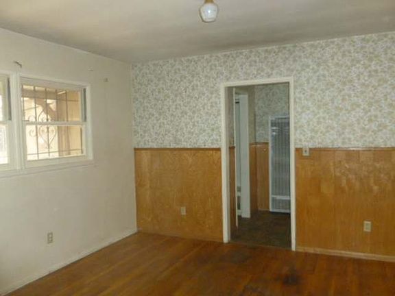 5th image of 6793 Glasgow Ave