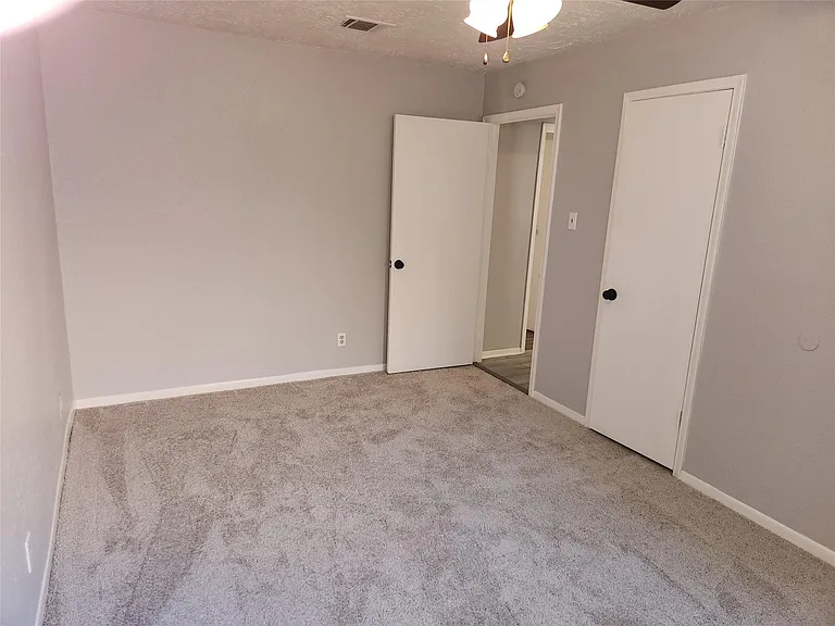 22127 Elsinore Dr — Photo 19