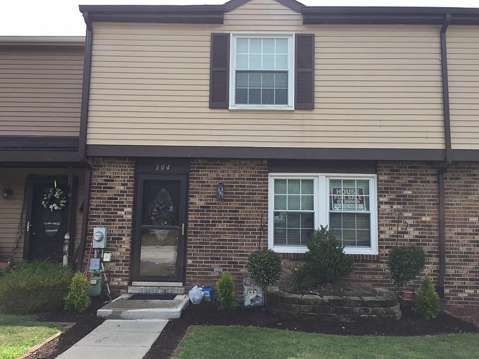 1st image of 104 Ligonier Ct