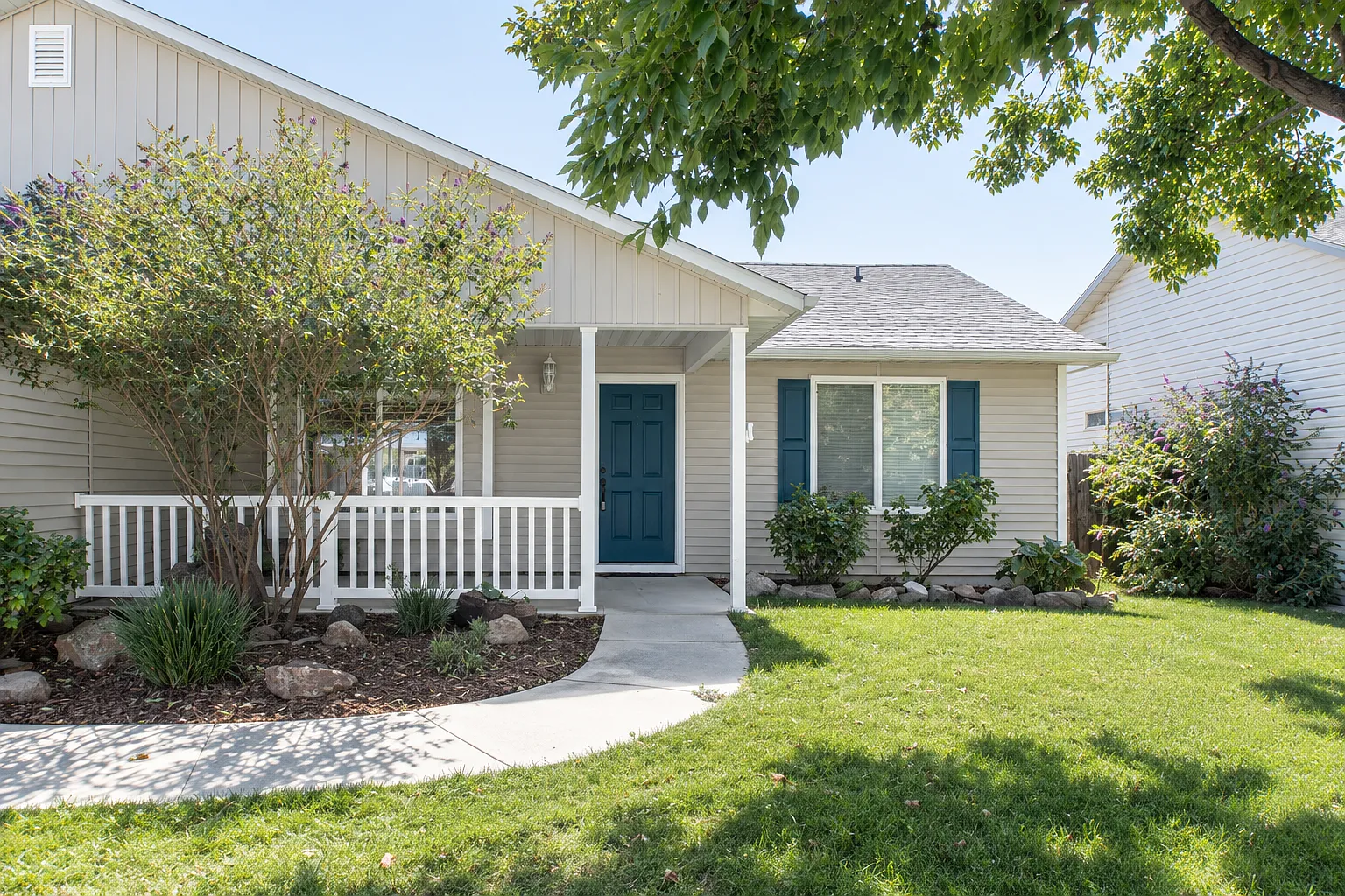 3 bed, 1484 sqft, $2,325 — Photo 2