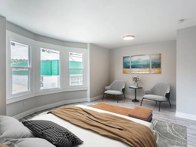 1141 Main St E #2 — Photo 12