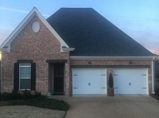 81 W Briar Lake Dr, Starkville, MS 39759