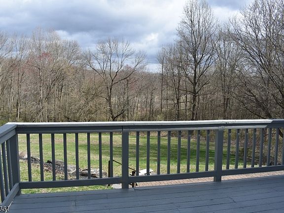3rd image of 19 S Field Dr
