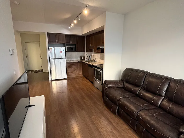 99 S Town Centre Blvd #1012 — Photo 6