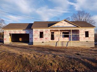 8404 W Crabtree Rd, Hixson, TN 37343