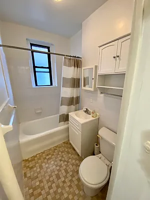 Rented by LRGNY Group, Inc. | media 19