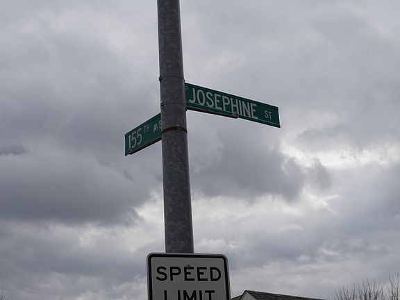 5th image of 15540 Josephine St