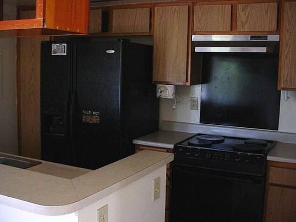 does not show new counter tops or cabinets