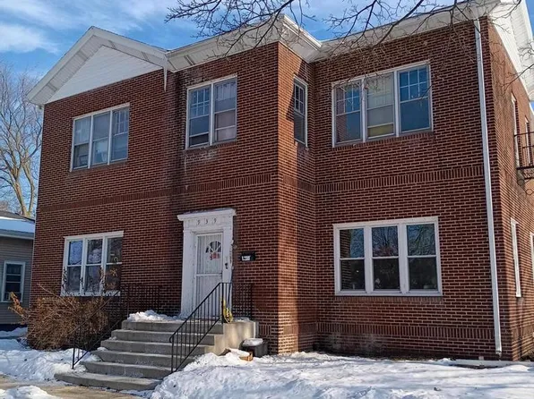 939 College AVENUE, Racine, WI 53403