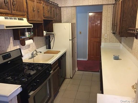 2nd image of 530 Riverdale Ave APT 4H