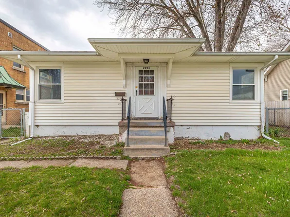 2005 Rhomberg Ave, Dubuque, IA 52001