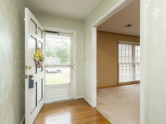 2nd image of 5575 Leesway Blvd