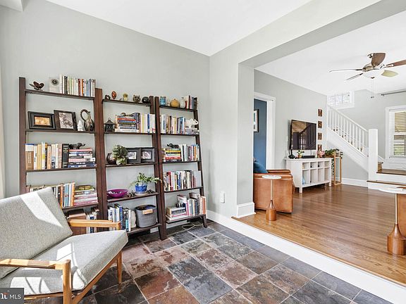 5th image of 2043 Linden St