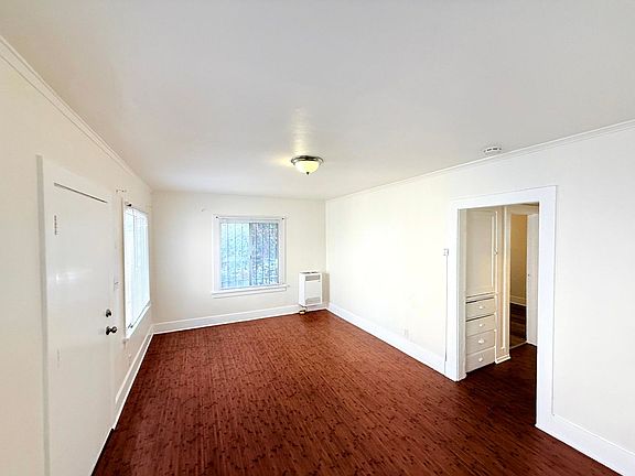 5th image of 2316-2322 E 3rd St #2316-1/2