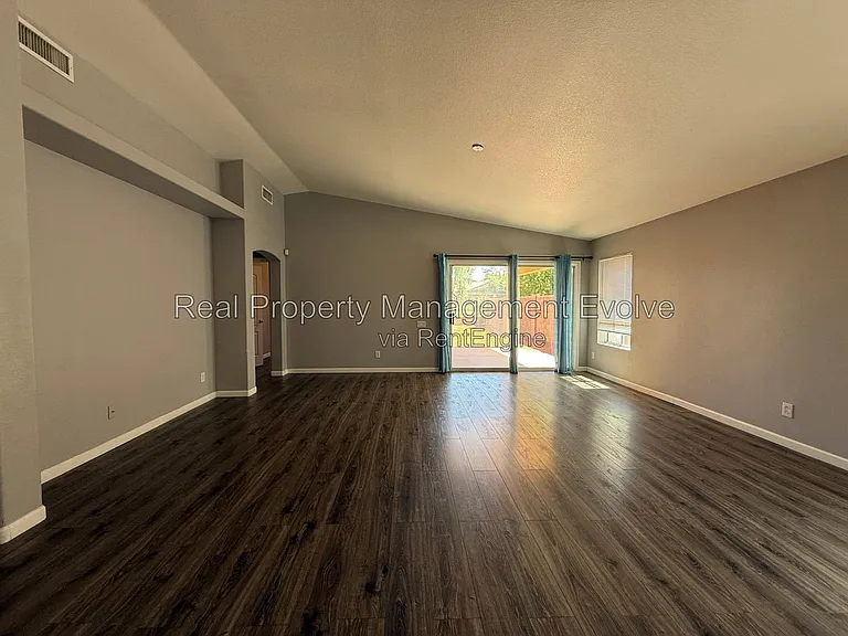 6246 W Blackhawk Dr — Photo 4