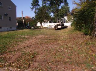 450 Avenel St, Avenel, NJ 07001