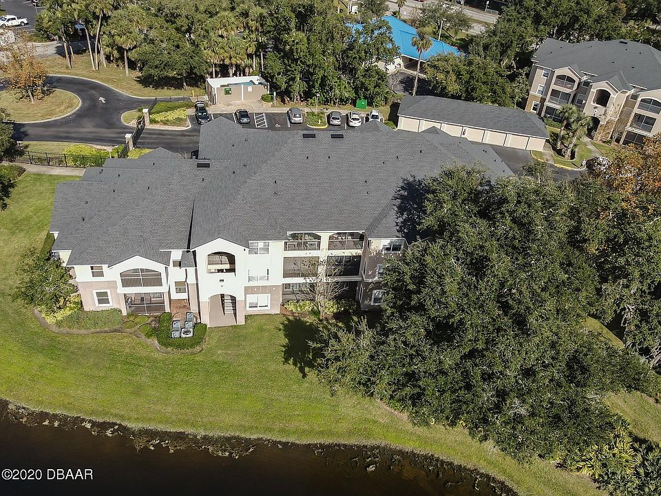 1st image of 940 Village Trl Unit 9-208