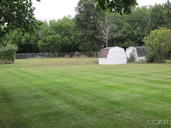 5th image of 605 Orchard Ln